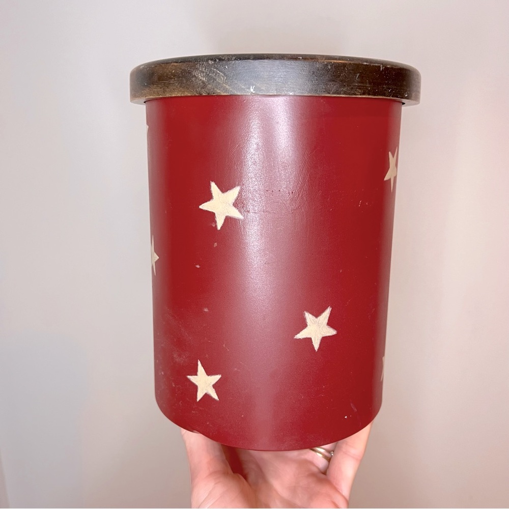 VINTAGE | farmhouse style red star print canister tin wood lid